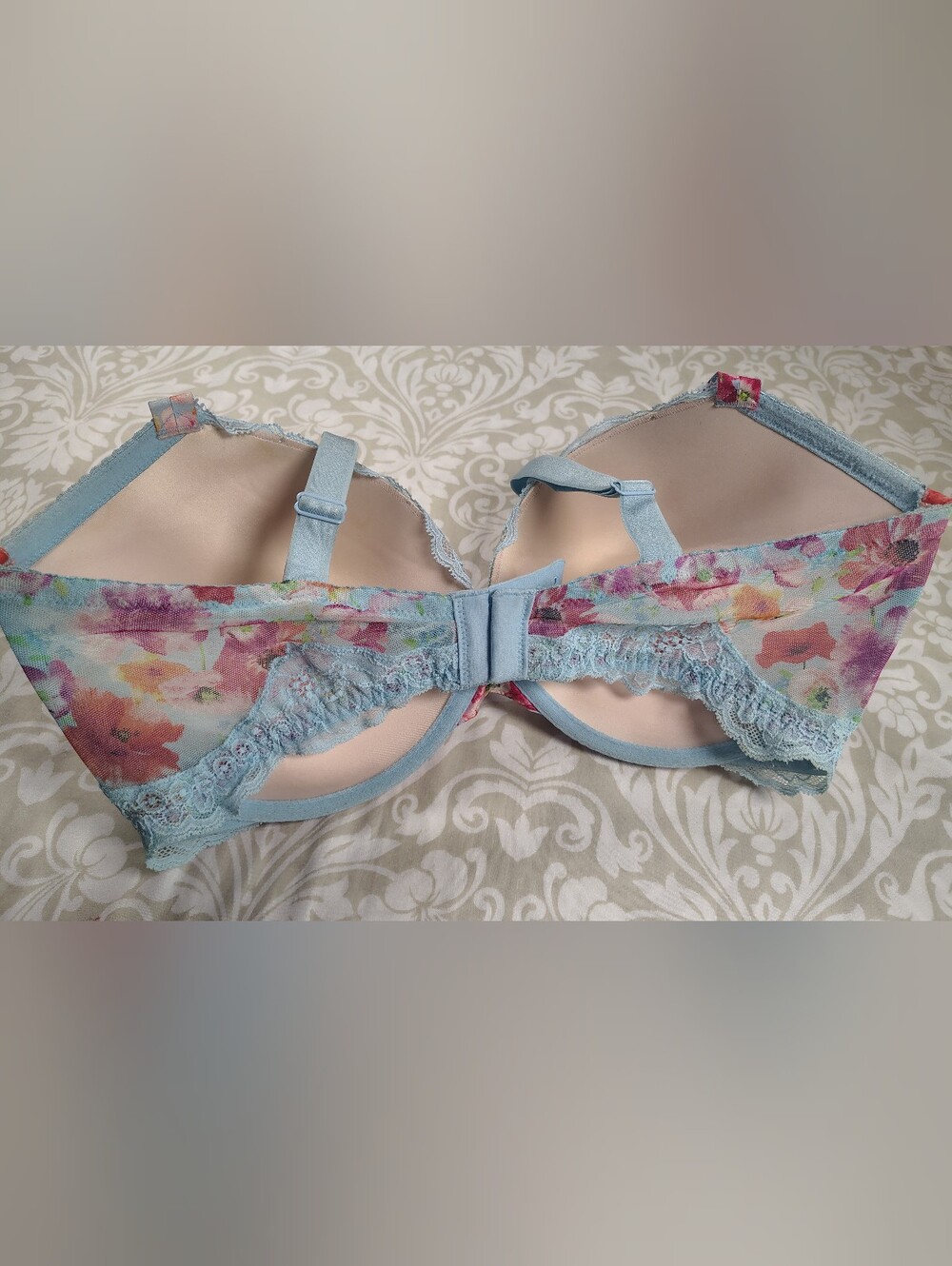 Victoria's Secret Bombshell Push-Up Bra in the limited-edition 36DDD - Picture 3 of 5